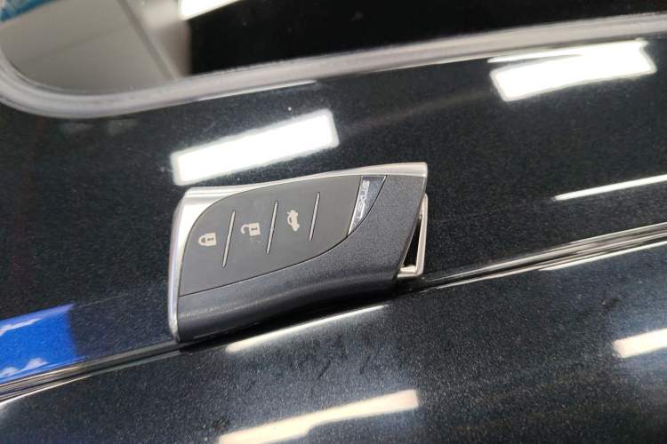 Used Lexus LS 2018 500h Premier Edition China V Standard
