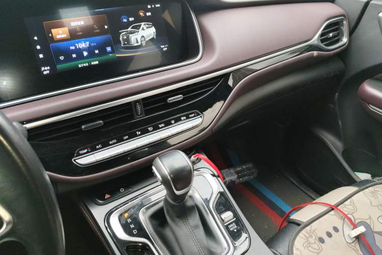 Used GAC Trumpchi M6 2021 270T DCT Luxury Edition (7-seater) Audio And AC Panel