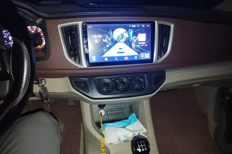 Used FORTHING Lingzhi 2019 M5L 1.6L 7-Seater Comfort Model China VI Standard
