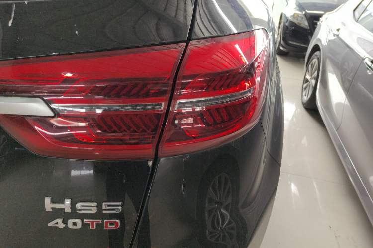 Used Hongqi HS5 2022 Revised Version 2.0T Smart Connect Flagship Edition
