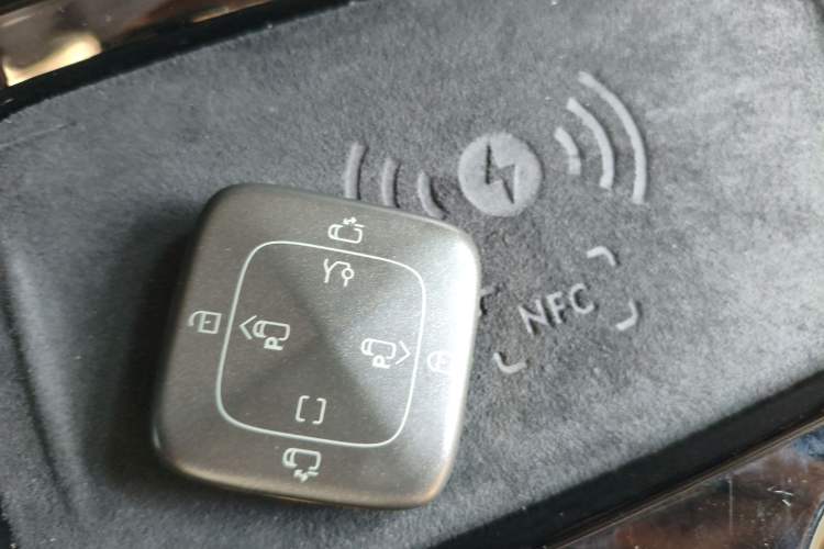 Used Zeekr 009 2022 Revised WE Version