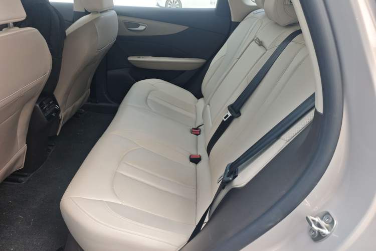 Used MG ES5 2025 525max Rear-Drive Intelligent Driving Version Left Rear Seat