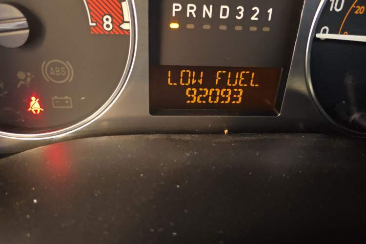 Used Hummer H3 2008 H3x 3.7 Odometer Close Up