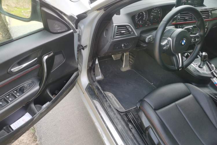 Used BMW 2 Series 2018 220i Convertible Coupe Sports Design Package