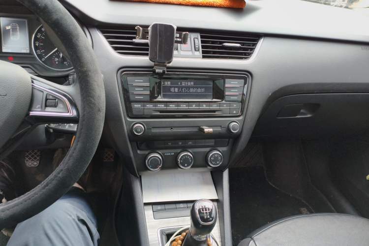 Used Skoda Octavia 2017 1.6L Manual Smart Drive Edition