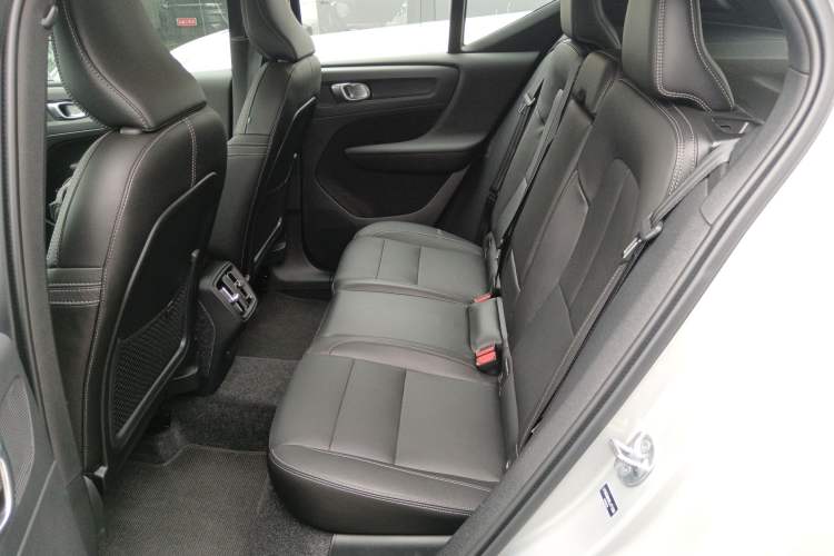 Used Volvo XC40 2024 B4 4x4 Smart Luxury Edition