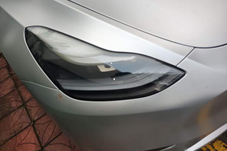 Used Tesla Model Y 2021 Standard Range Rear-Wheel Drive Version Right Front Headlight