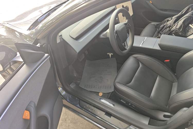 Used Tesla Model 3 2023 Rear-Wheel-Drive Version
