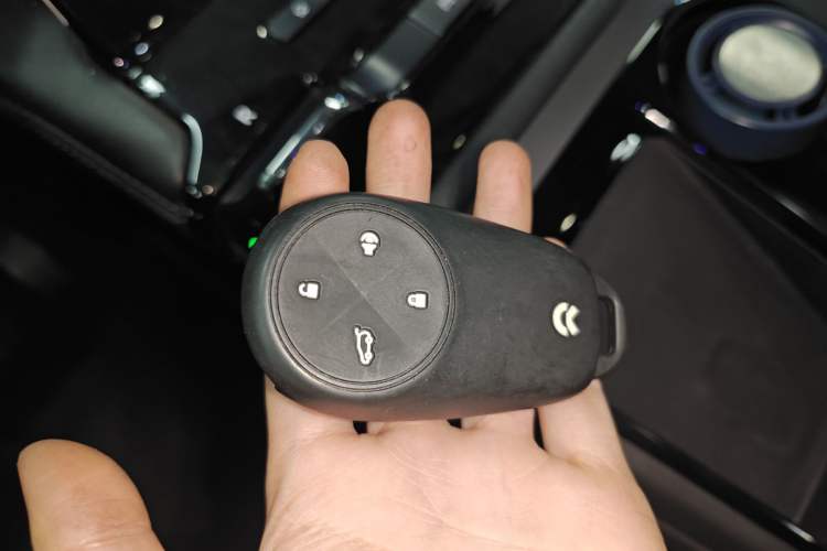 Used Nio ES8 2018 355 km Base Version 7-Seater Edition