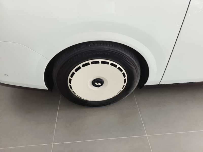 Used Li Auto MEGA 2025 Home Family Special Edition — 25
