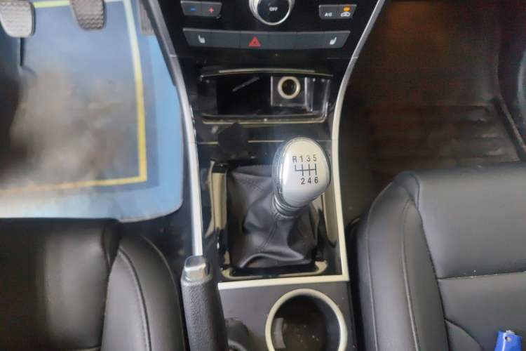 Used Haval H2 2016 Red Label 1.5T Manual Two-Wheel Drive Elite Model