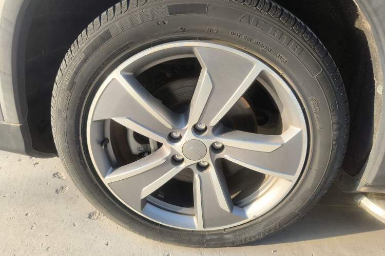 Used Geely Auto Haoyue L 2023 2.0T DCT Flagship Version
