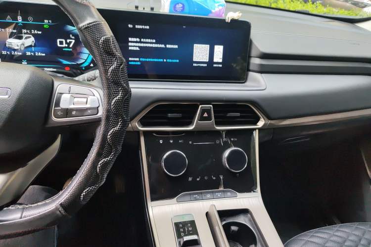 Used EXEED Lingyun 2021 290T Two-Wheel Drive Starry Edition Audio And AC Panel