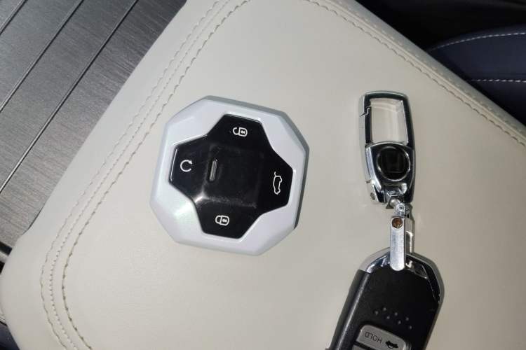 Used JETOUR Shanhai Traveler C-DM 2024 C-DM 208KM Mountain & Wilderness Edition
