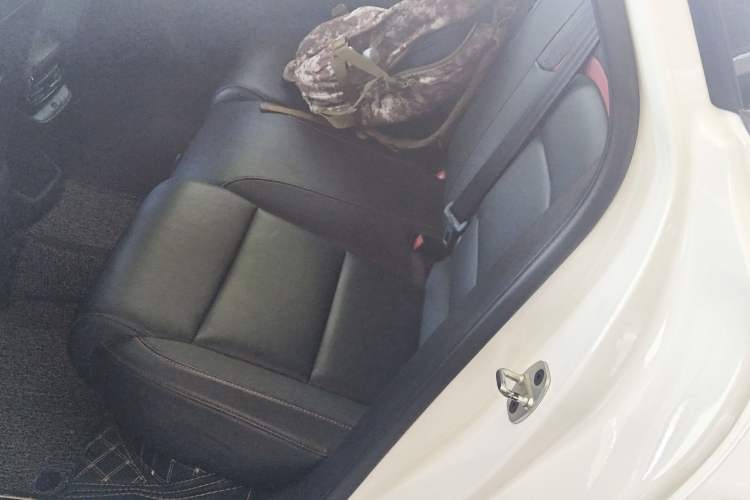 Used MG 5 2021 Revised Version 180 DVVT CVT Youth Luxury Edition Left Rear Seat