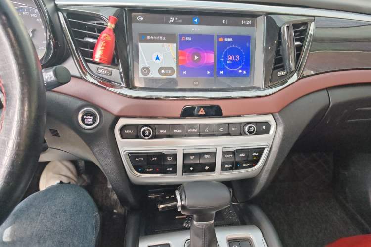 Used GAC Trumpchi GS8 2017 320T Two-Wheel Drive Luxury Smart Connectivity Version (7 Seats)