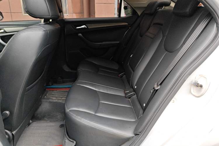 Used Roewe 360 2015 1.5L Automatic Luxury Edition
