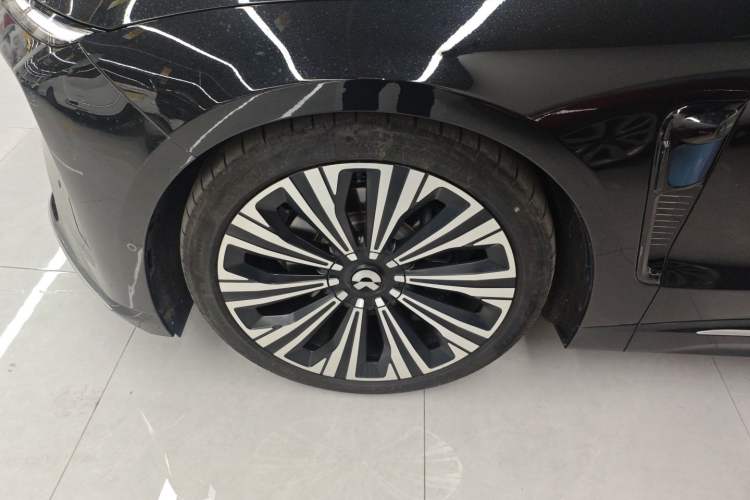 Used Nio ET9 2025 100kWh Signature Edition
