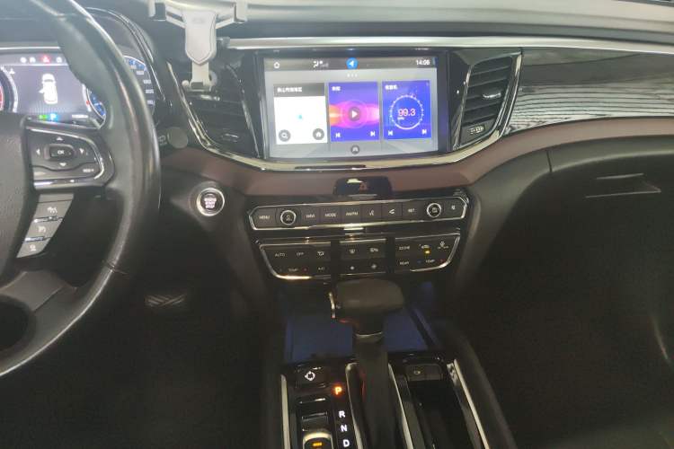 Used GAC Trumpchi GS8 2017 320T Four-Wheel Drive Supreme Edition (7-seater)