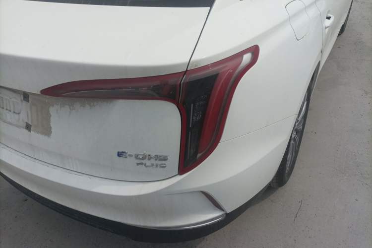 Used Hongqi E-QM5 2024 560km PLUS Right Rear Taillight