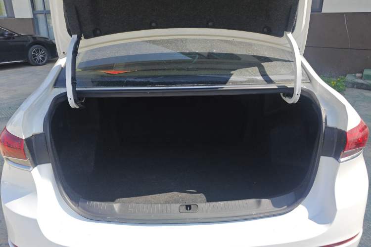 Used Buick GT 2021 Revised Version Flagship 1.5L Automatic Elite Edition Trunk