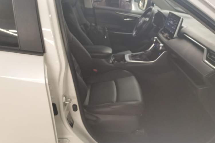 Used Toyota Wildlander 2021 2.0L CVT Two-Wheel Drive Luxury Edition
