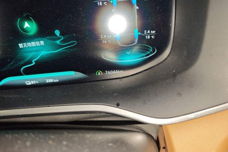 Used Roewe MARVEL X 2018 Rear-Drive Model Odometer Close Up