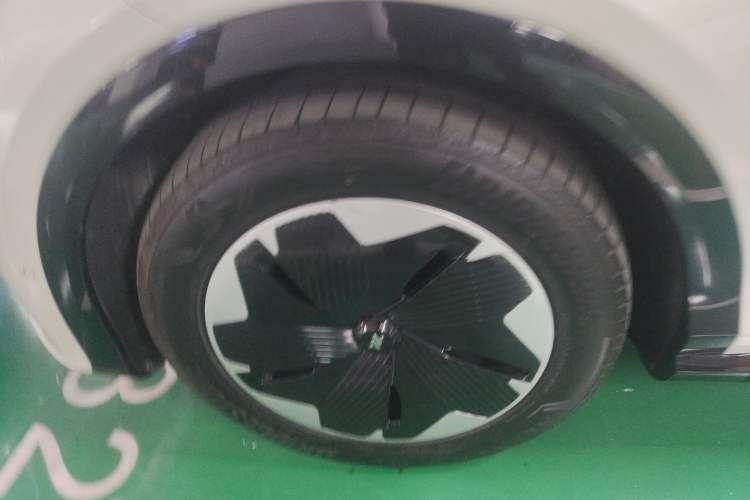 Used IM LS7 2023 77 kWh Urban Fit Rear-Wheel Drive