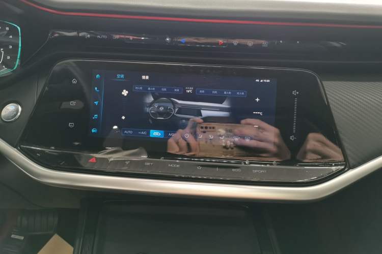 Used Dongfeng Aeolus Yixuan MAX 2021 1.5T Super-Powered Dad Edition Audio And AC Panel