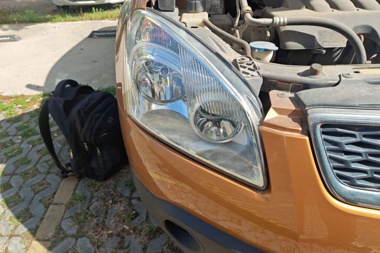 Used Nissan Qashqai 2012 2.0 XL Fire CVT 2WD Right Front Headlight