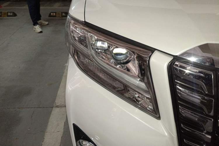 Used Toyota Alphard 2015 3.5L Prestige Edition Right Front Headlight