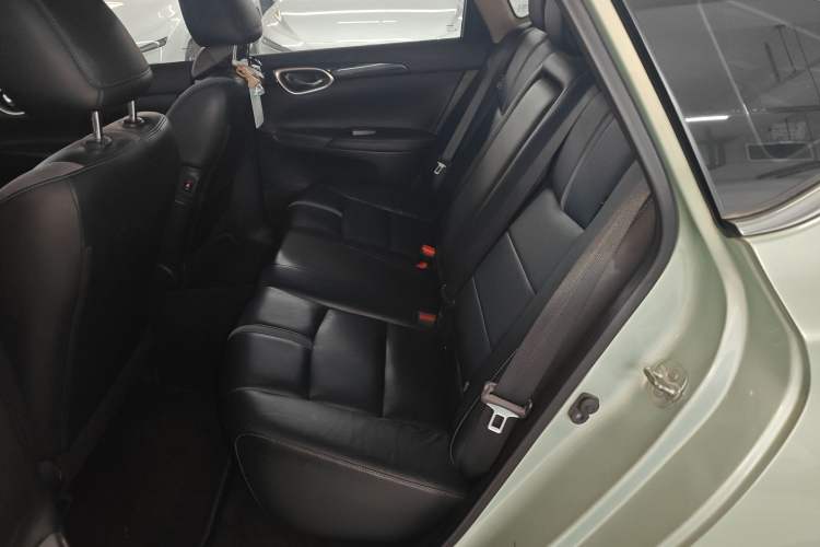 Used Nissan Sylphy EV 2018 ZhiZun Edition Left Rear Seat