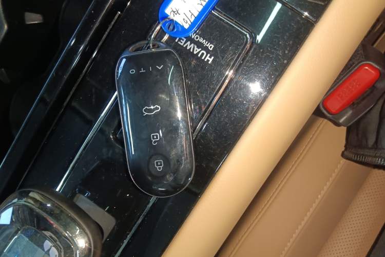 Used Hima AITO M7 2022 1.5T Four-Wheel Drive Luxury Edition