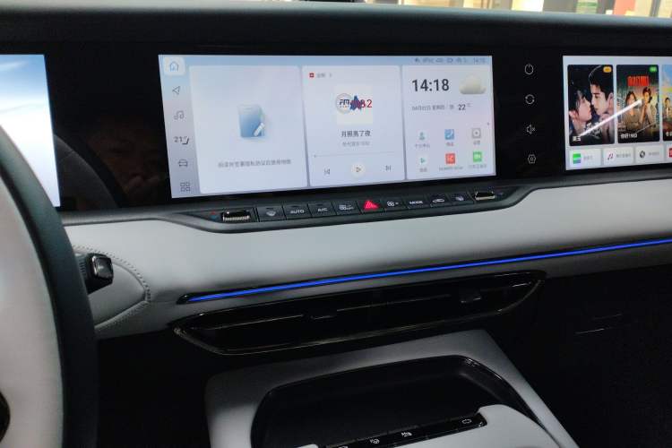 Used VOYAH FREE 2025 318 318 km Rear-Drive Touring Edition