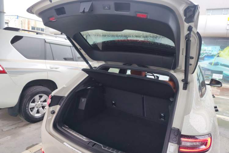 Used Hima AITO M5 2025 Extended-Range Ultra All-Wheel-Drive Version Trunk