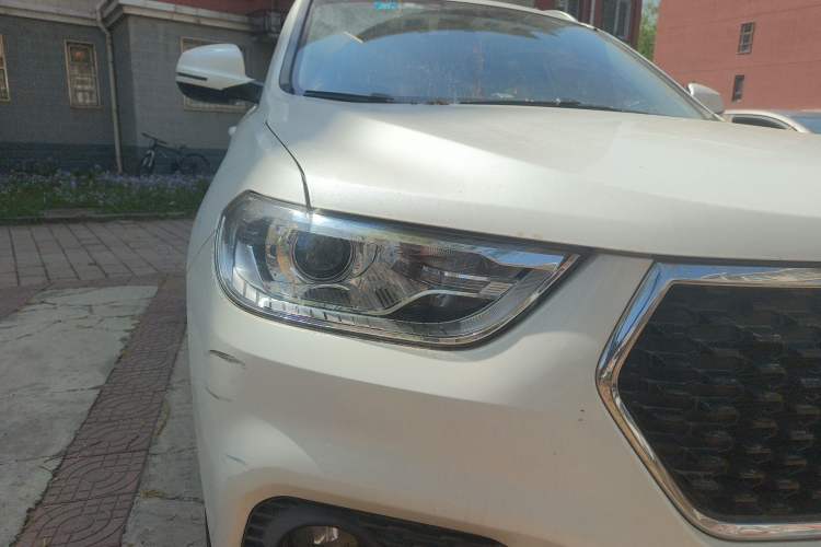 Used Haval H2 2017 Blue Label 1.5T Automatic Two-Wheel Drive Luxury Model Right Front Headlight