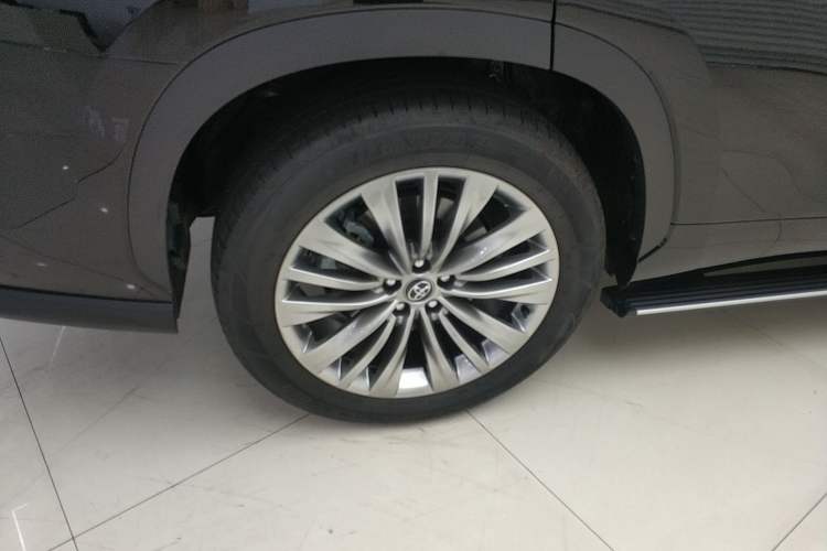 Used Toyota Highlander 2024 2.5L Smart Electric Hybrid Dual-Motor Two-Wheel-Drive Prestige Version 7 Seats