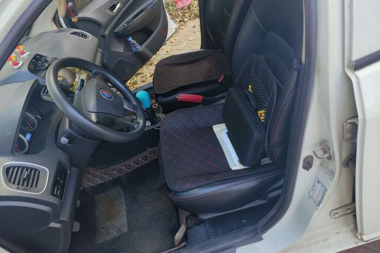 Used Geely Auto Diamond 2015 Sedan 1.5L Manual SuperDeluxe Model
