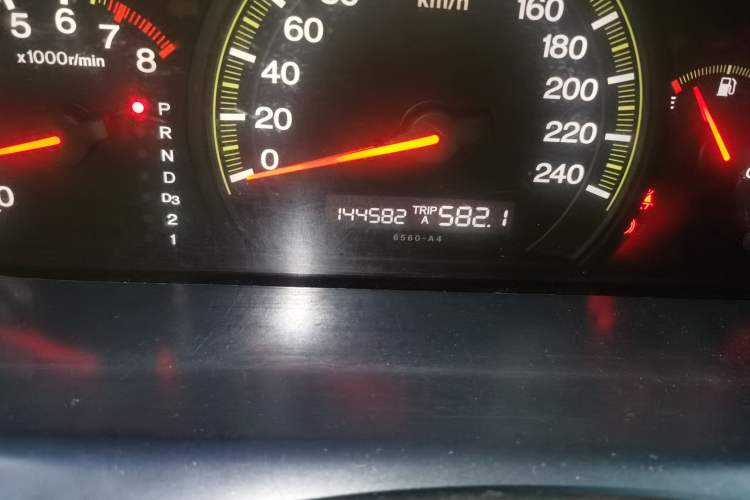 Used Honda Accord 2005 2.0L standard version
