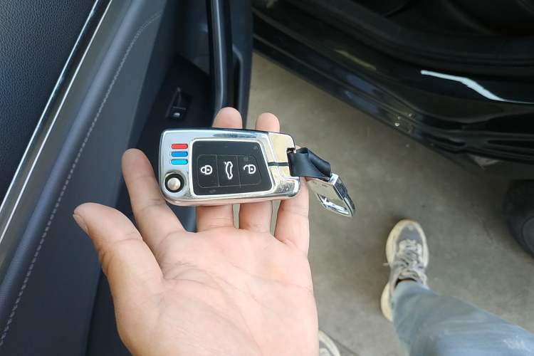 Used Volkswagen Sagitar 2021 280TSI DSG Excellence Edition Vehicle Key