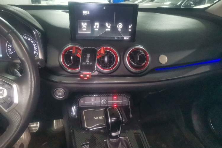 Used Wey VV5 2017 2.0T Ultra-Luxury Version Audio And AC Panel