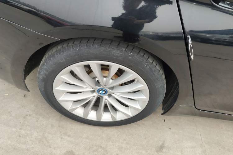 Used BMW 5 Series New Energy 2019 Updated Version 530Le Luxury Package Right Rear Wheel Hub