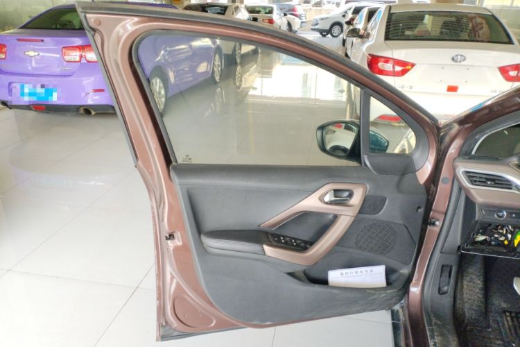 Used Peugeot 2008 2014 1.6L Automatic Navigation Edition Interior 7