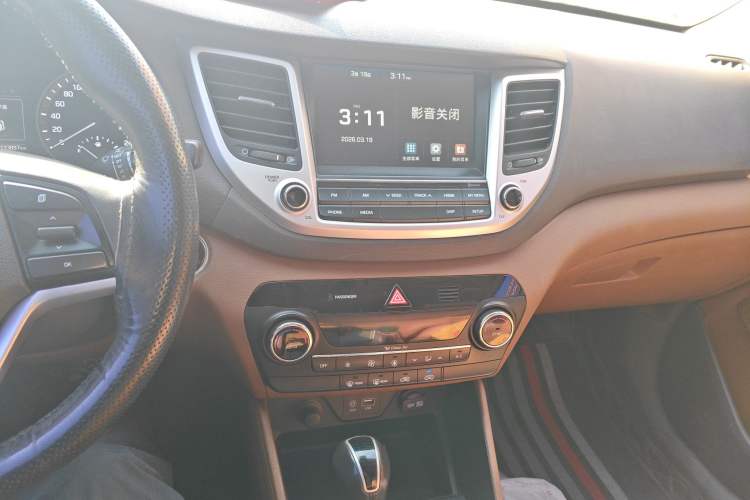 Used Hyundai Tucson 2015 1.6T Dual-Clutch Two-Wheel-Drive Smart Model