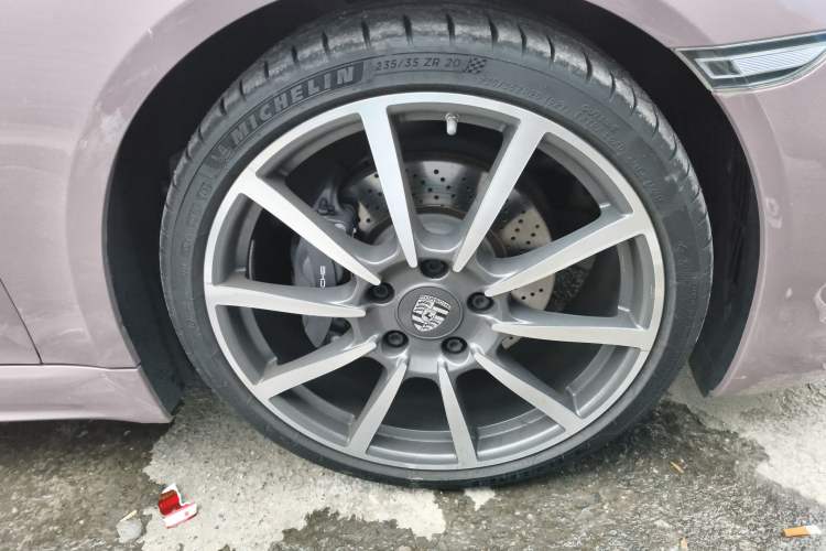 Used Porsche 718 2022 Boxster 2.0T Right Front Wheel Hub