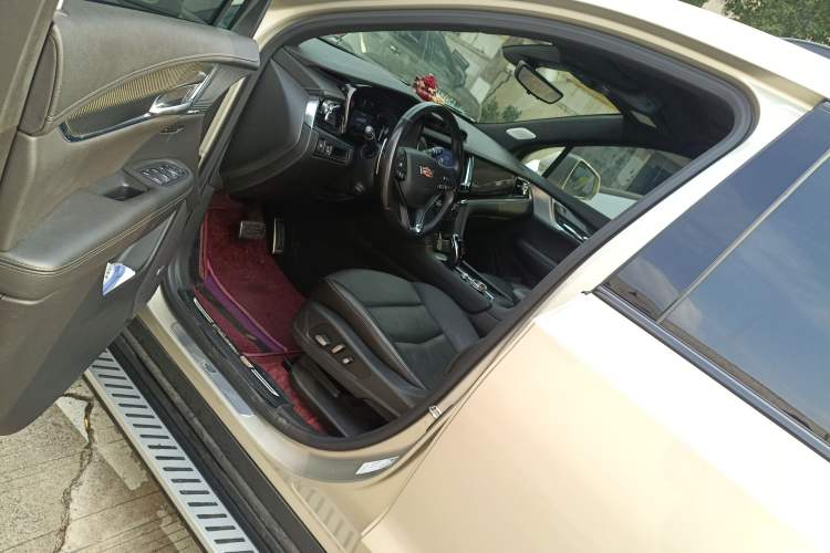 Used Cadillac XT6 2021 Revised Version 2.0T 6-Seater Four-Wheel Drive Premium Edition
