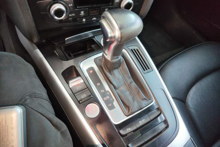 Used Audi A4L 2016 35 TFSI Collector's Edition Automatic Standard Model Gear Lever
