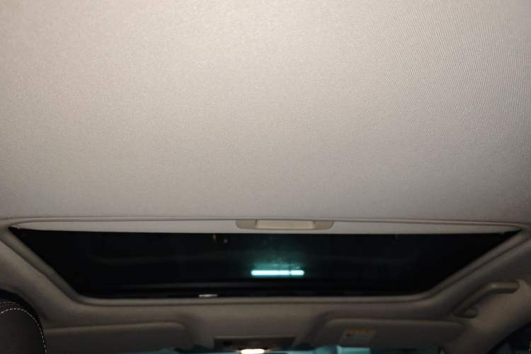 Used Ford Mondeo 2011 2.0L GTDi 200 Luxury Edition Headliner