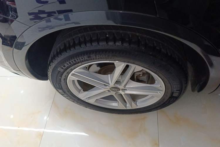 Used Audi Q5L 2022 40T Fashionable and Elegant Model