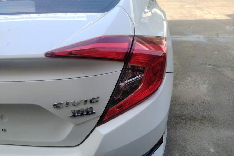 Used Honda Civic 2016 180TURBO CVT Comfort Version
